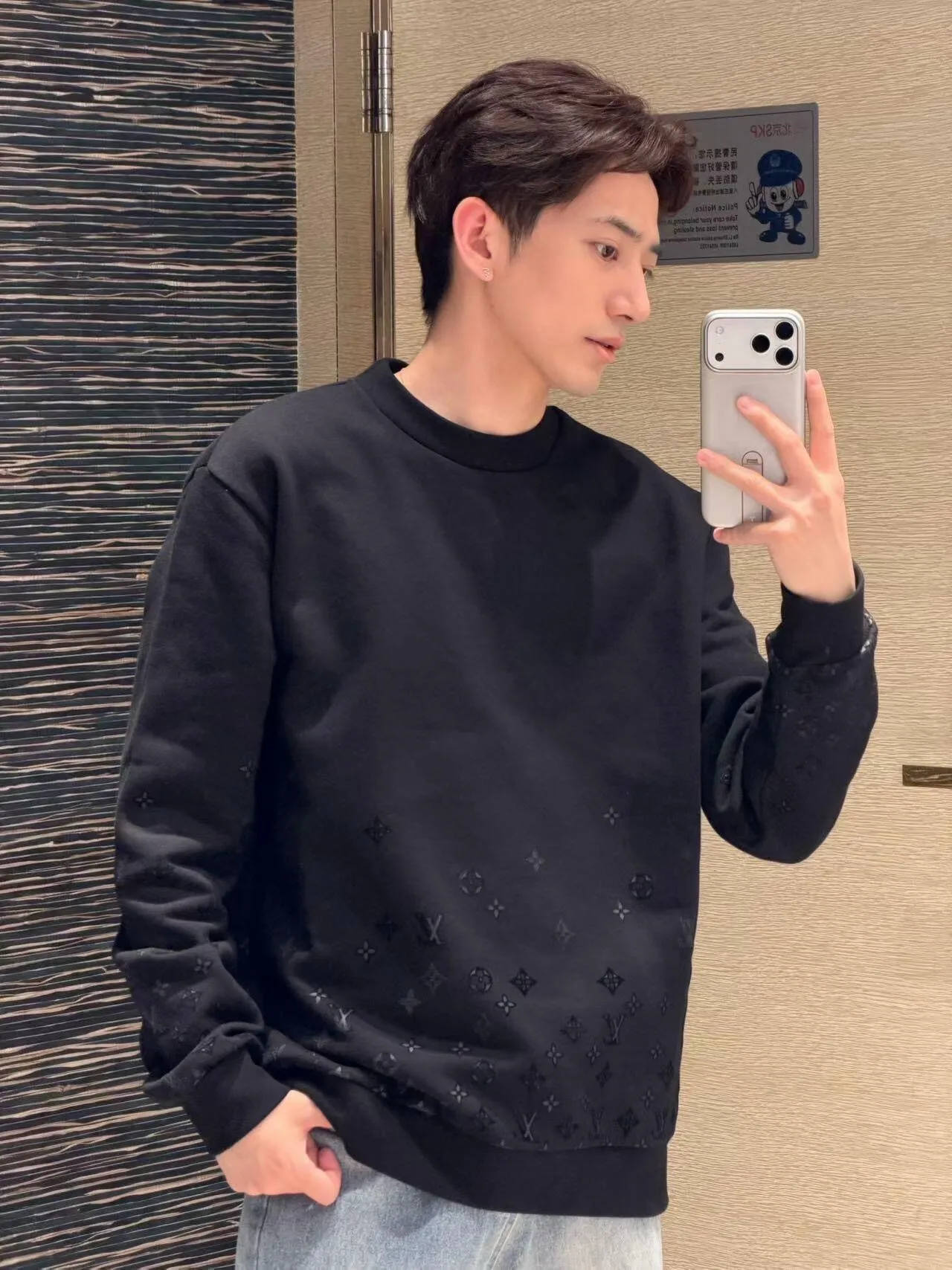 Louis Vuitton/ GRADIENT